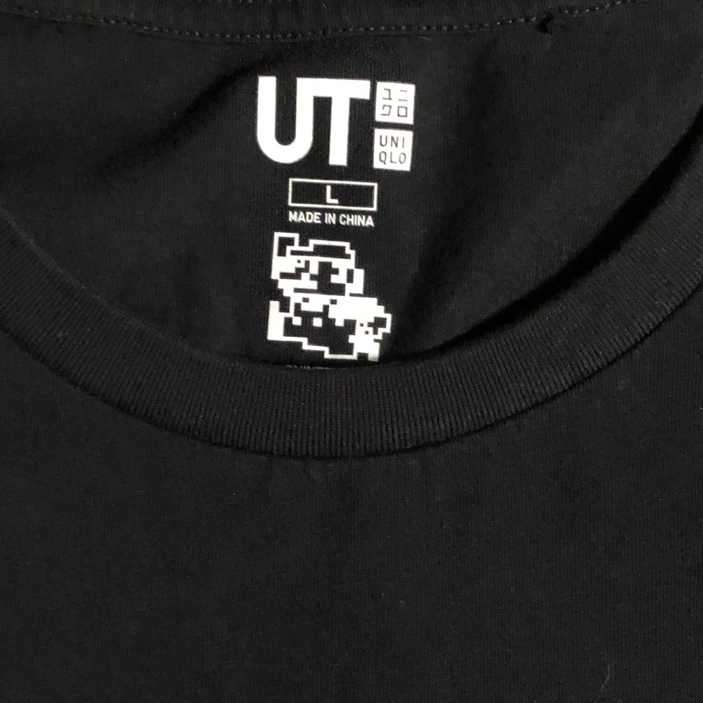 Super Mario Bros shirt - Picture 3 of 5